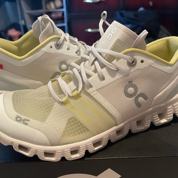 On Running, Cloud X Shift running shoes - Picture 3 of 5